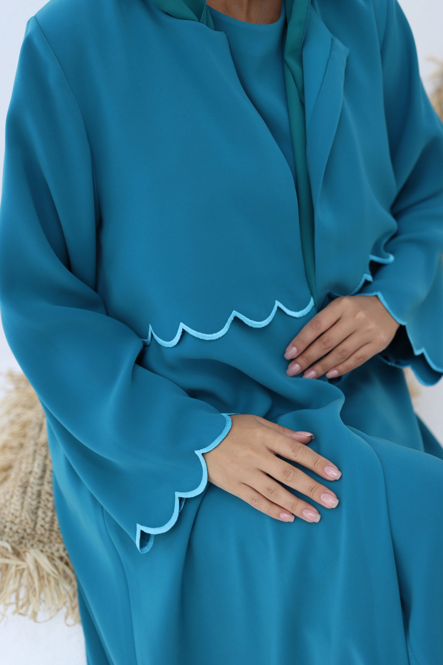 Scallop abaya