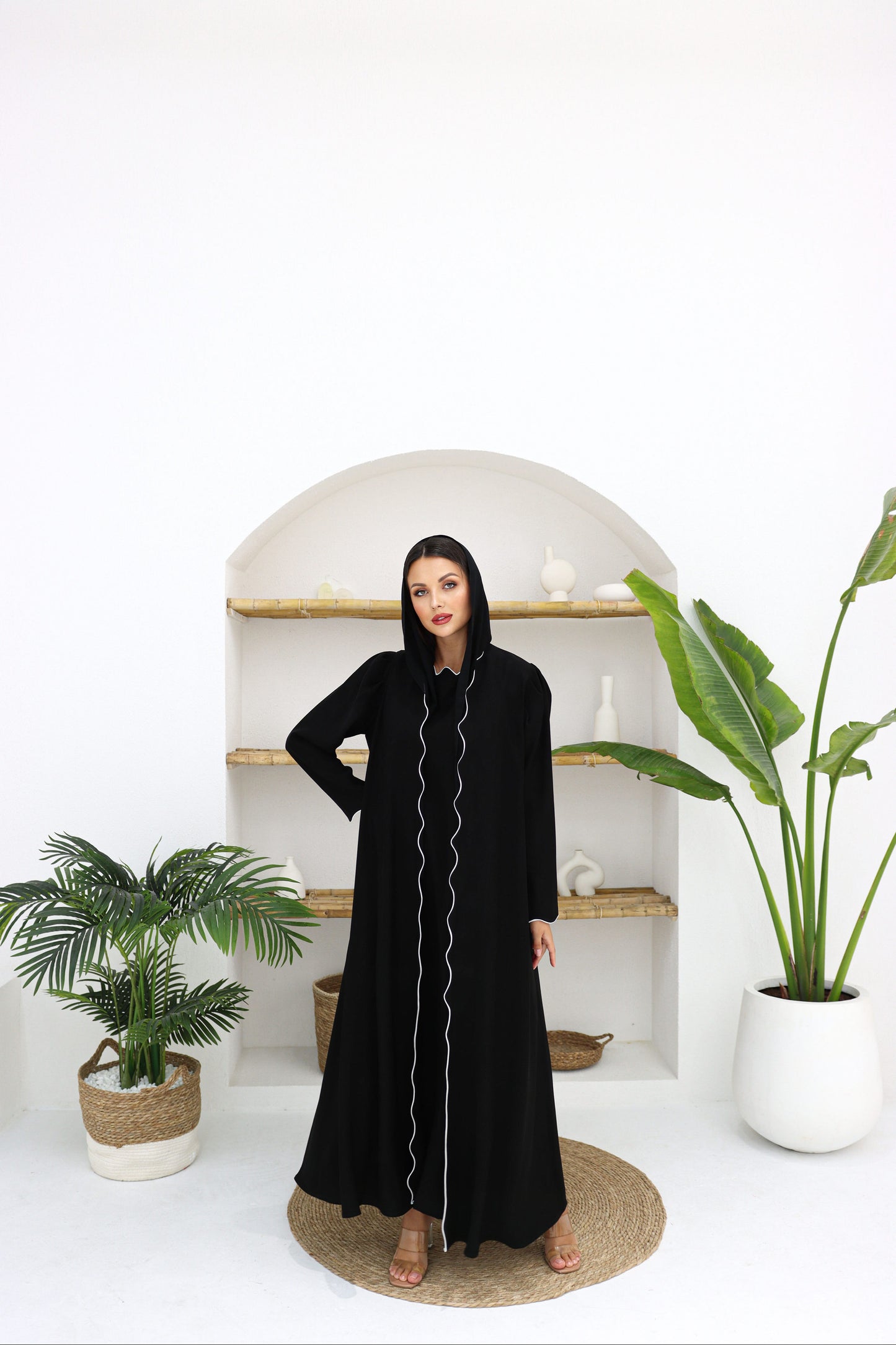 Leona cut-out Abaya