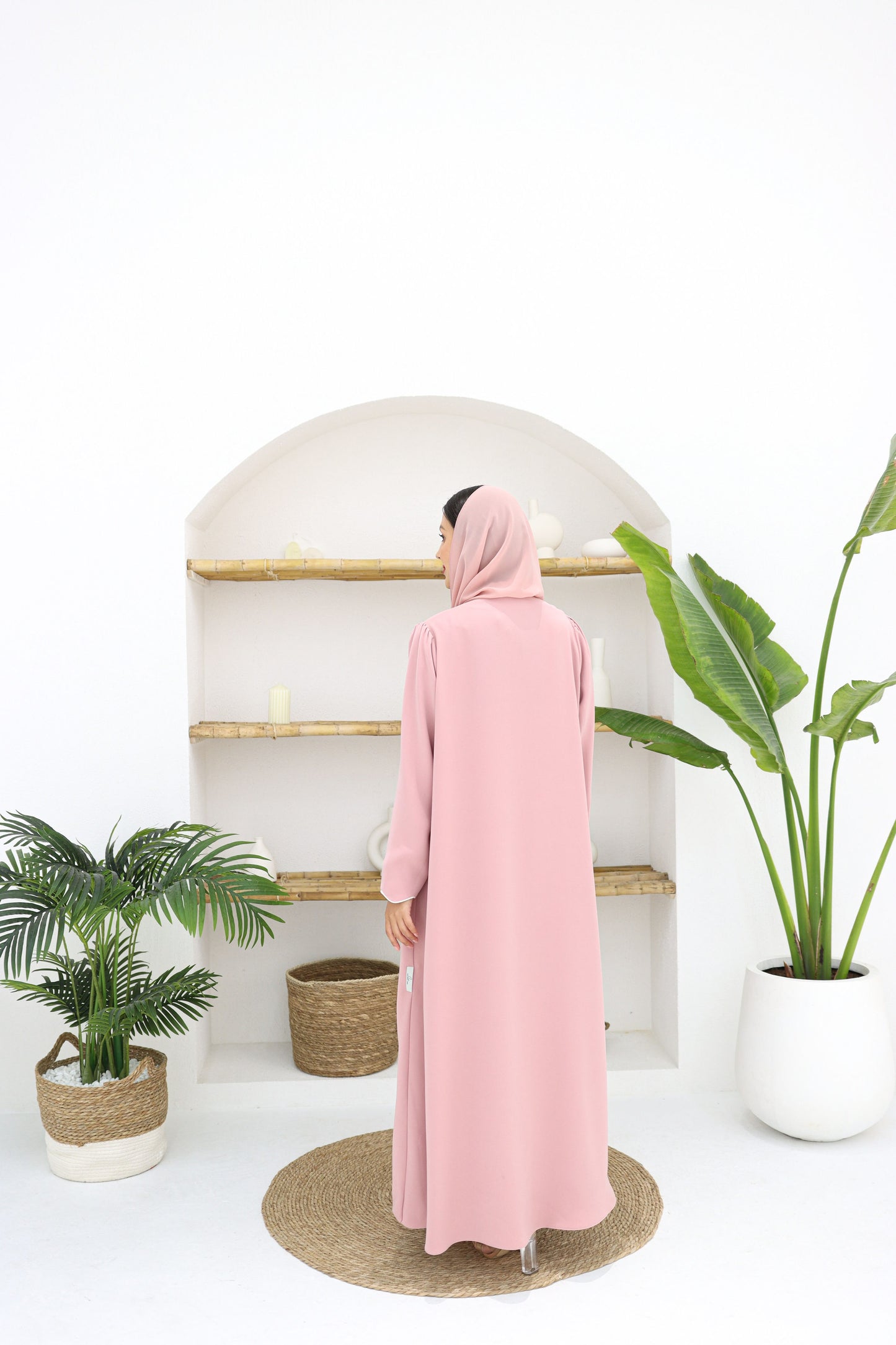 Leona cut-out Abaya