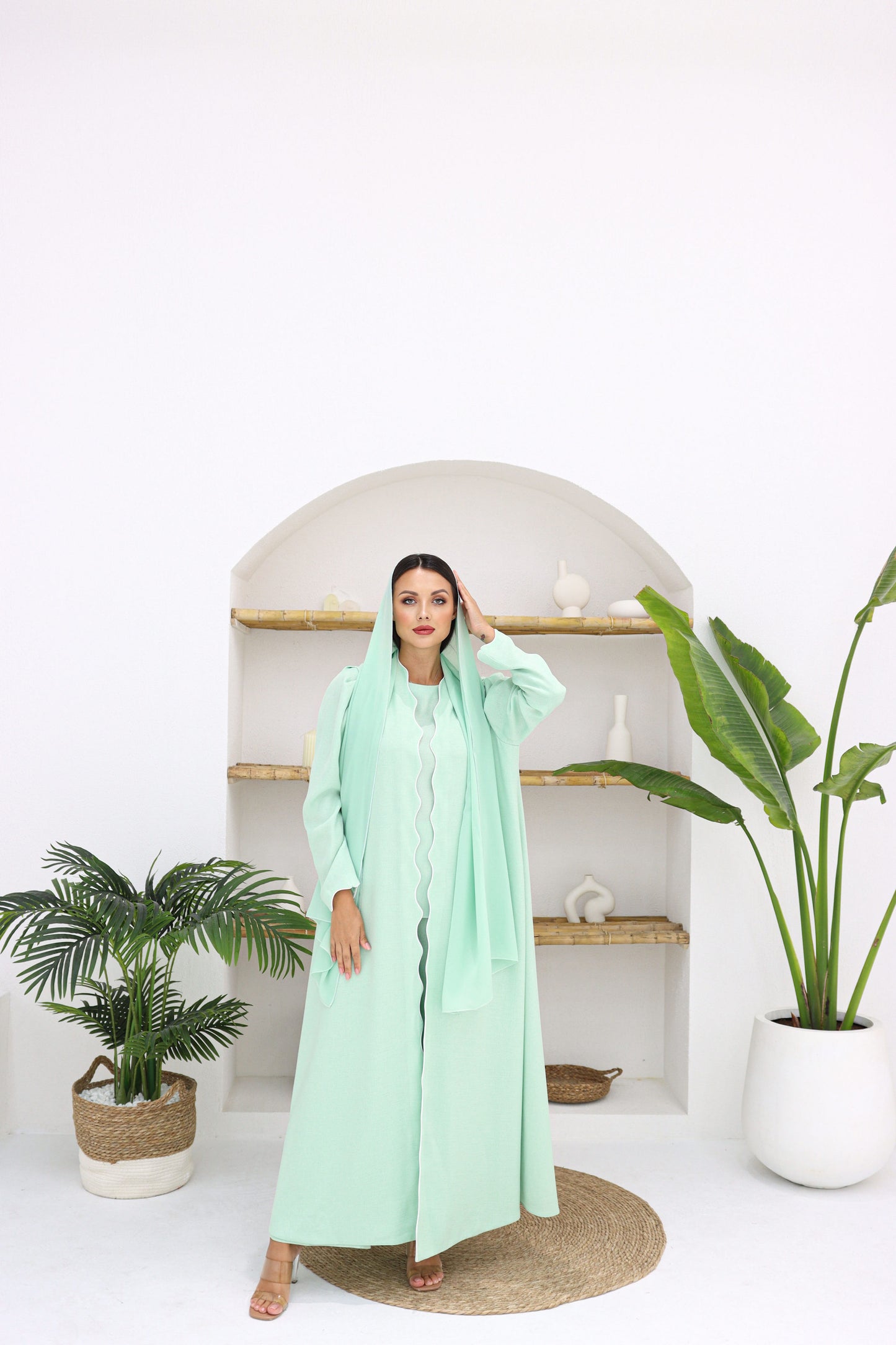 Leona cut-out Abaya