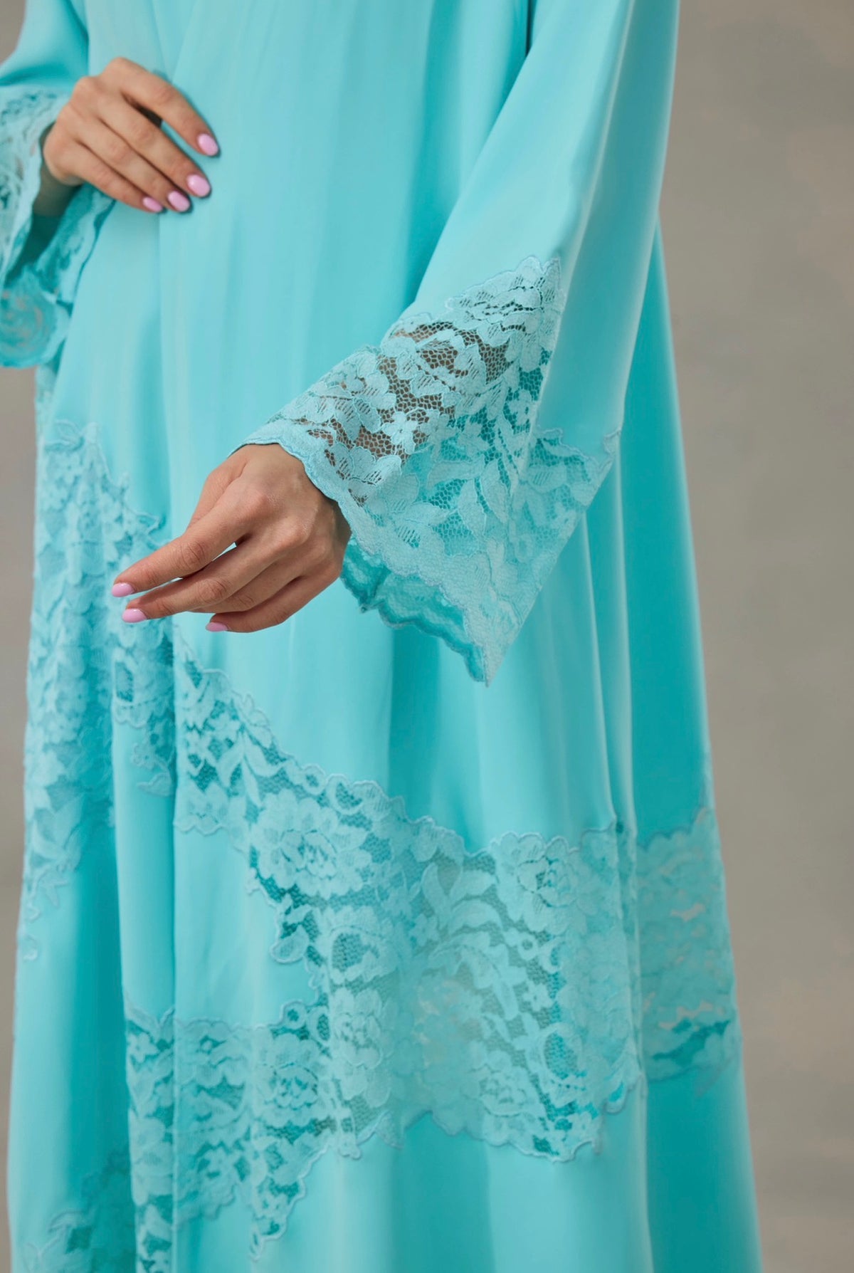 Lacella Abaya