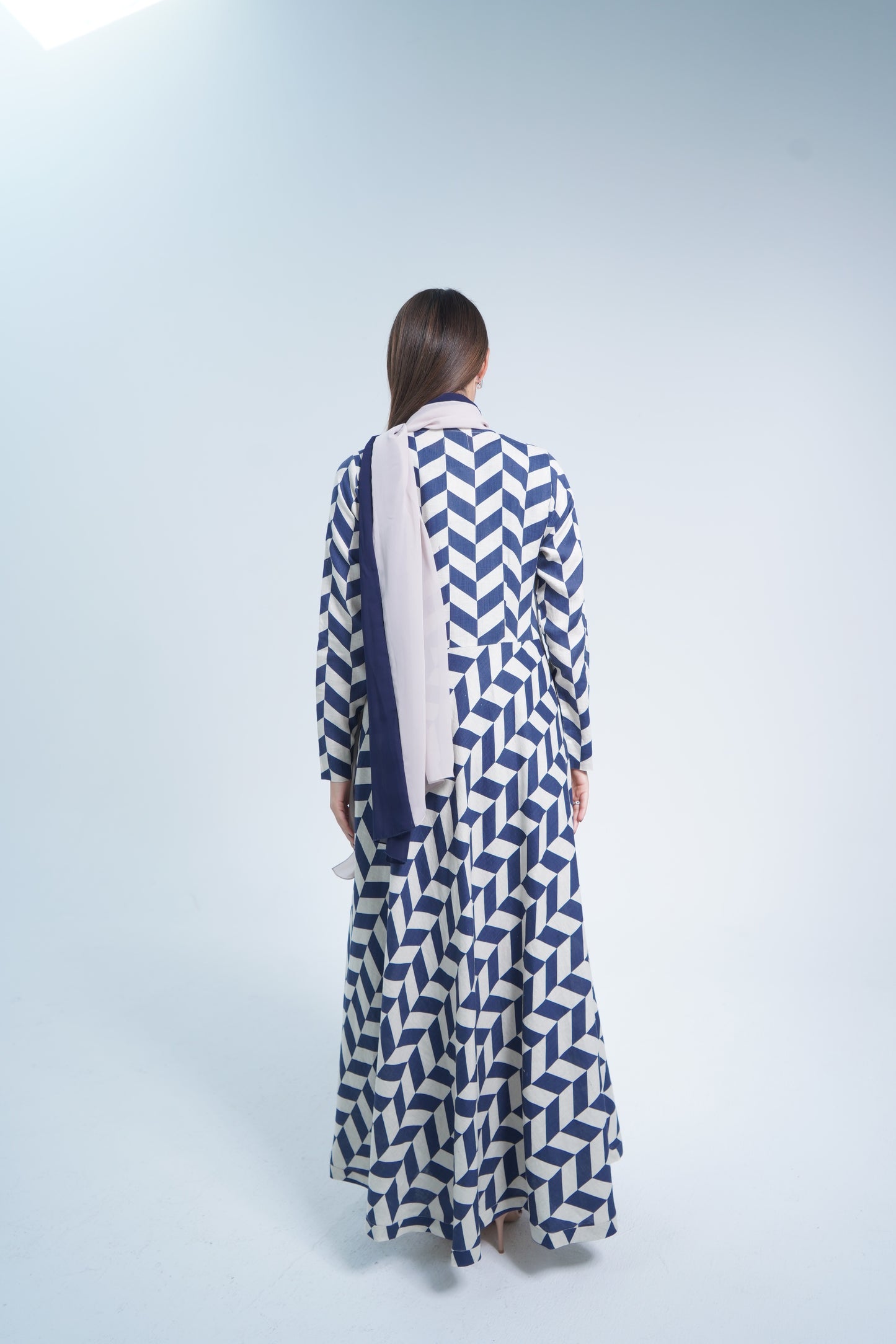 Geometric linen Abaya