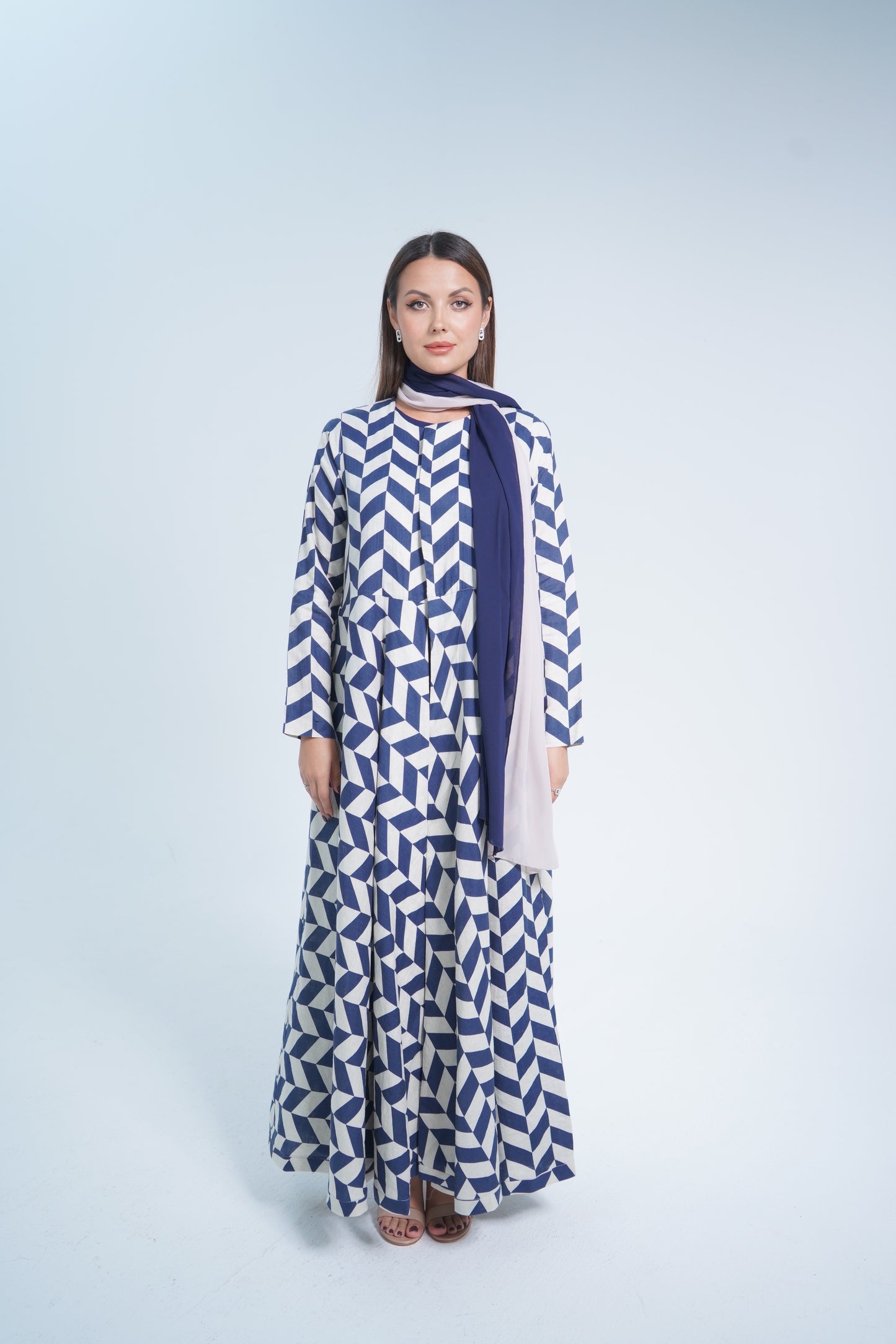 Geometric linen Abaya