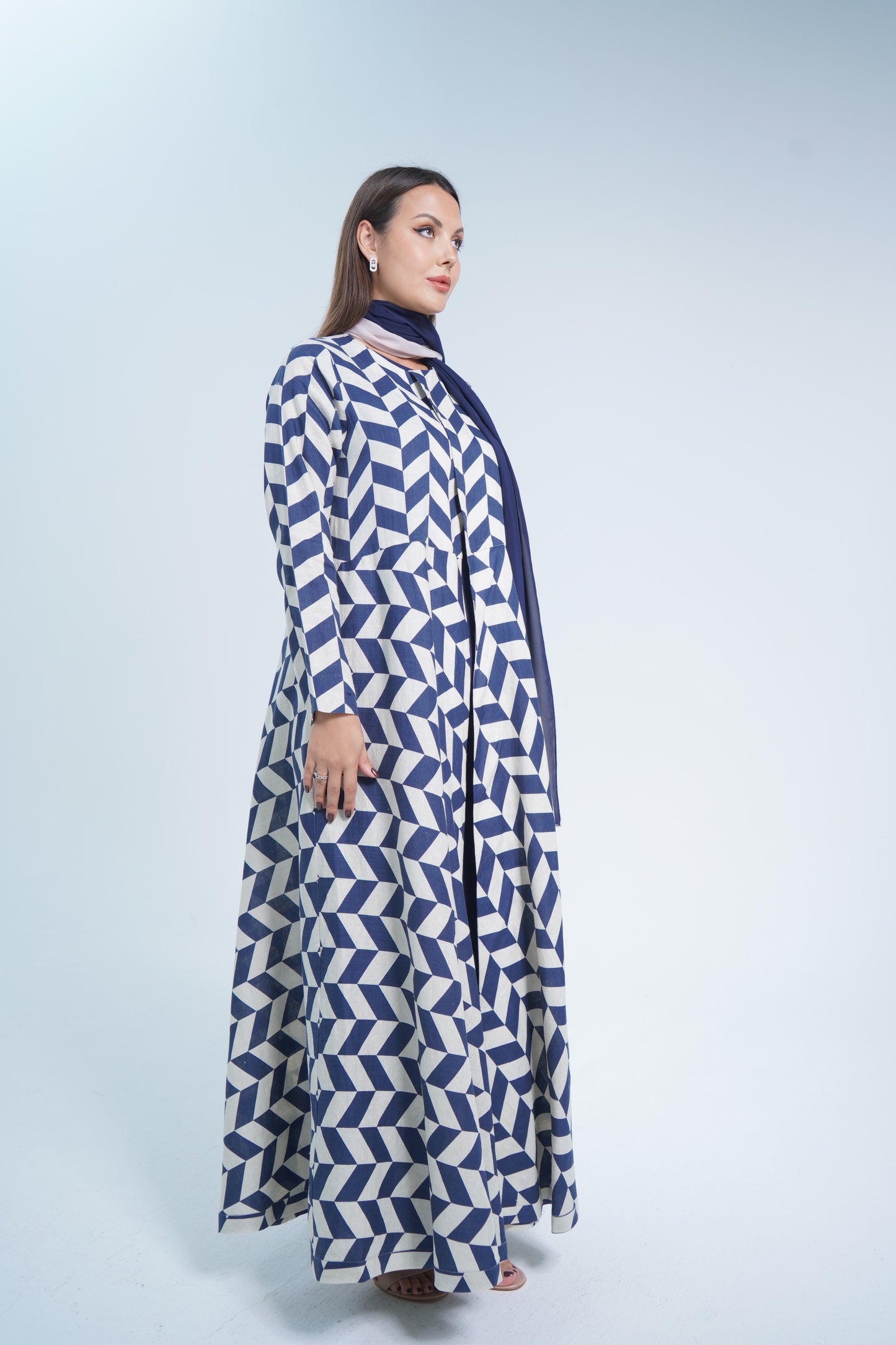 Geometric linen Abaya