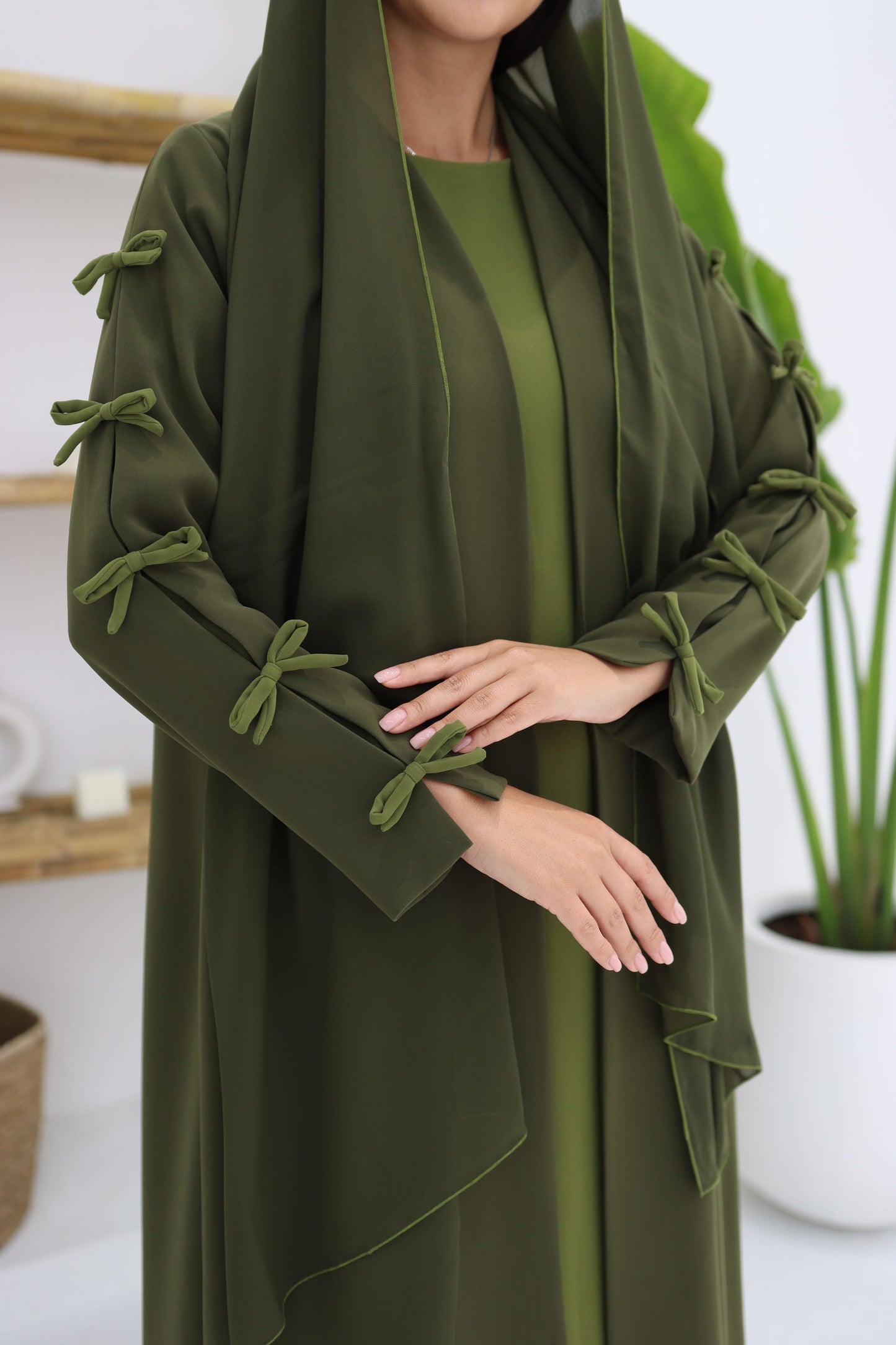 Bows Abaya