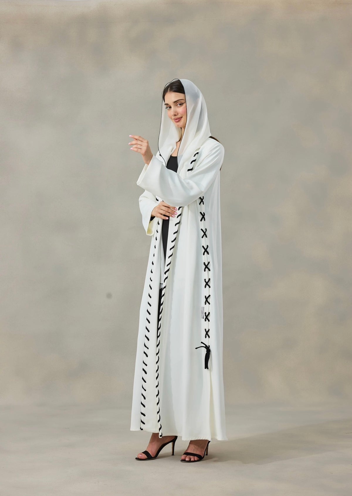 Knote Abaya