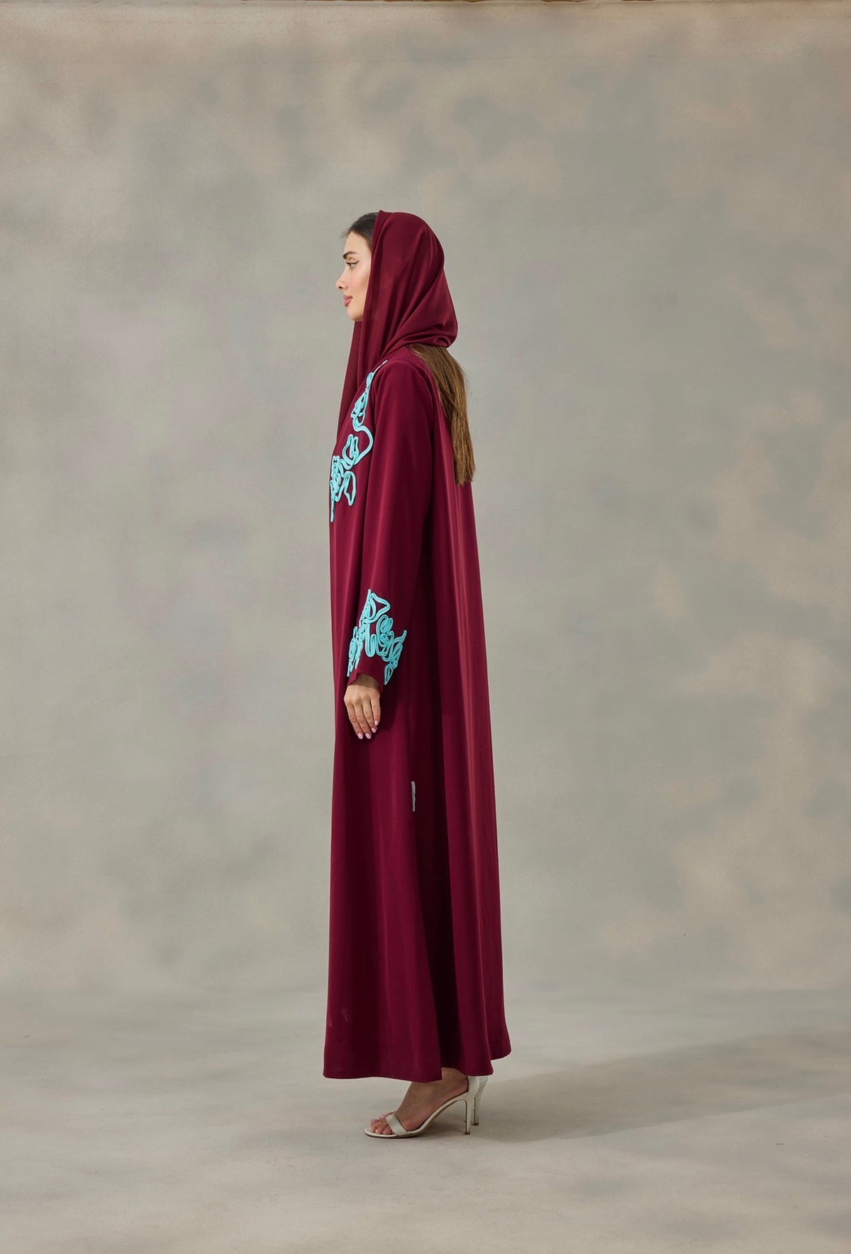 Lumea Abaya
