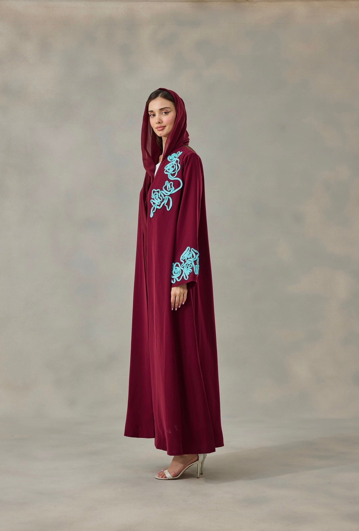 Lumea Abaya