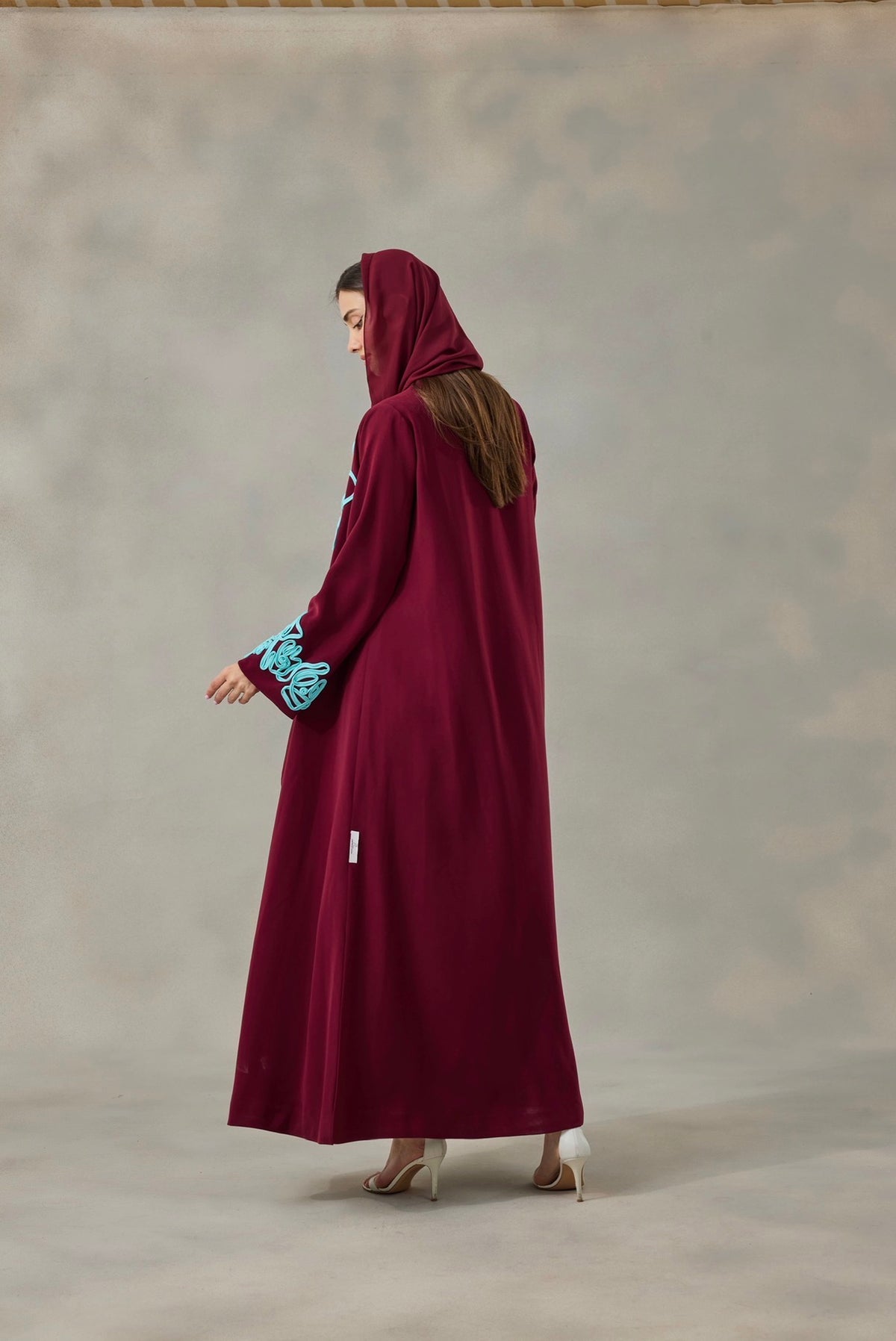 Lumea Abaya