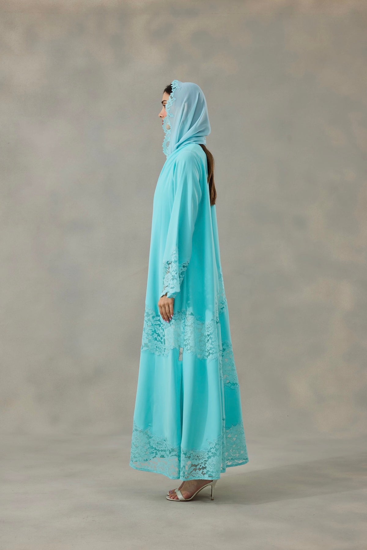 Lacella Abaya