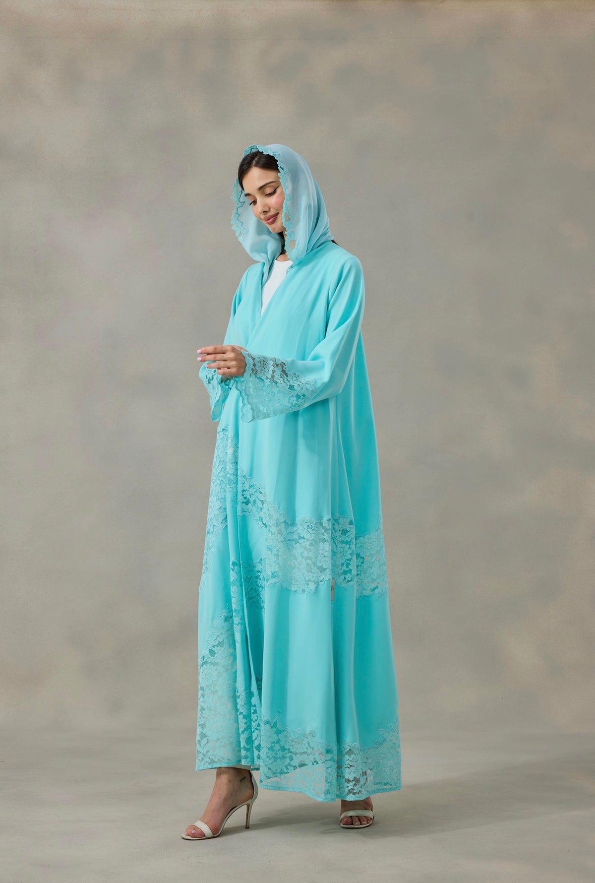 Lacella Abaya