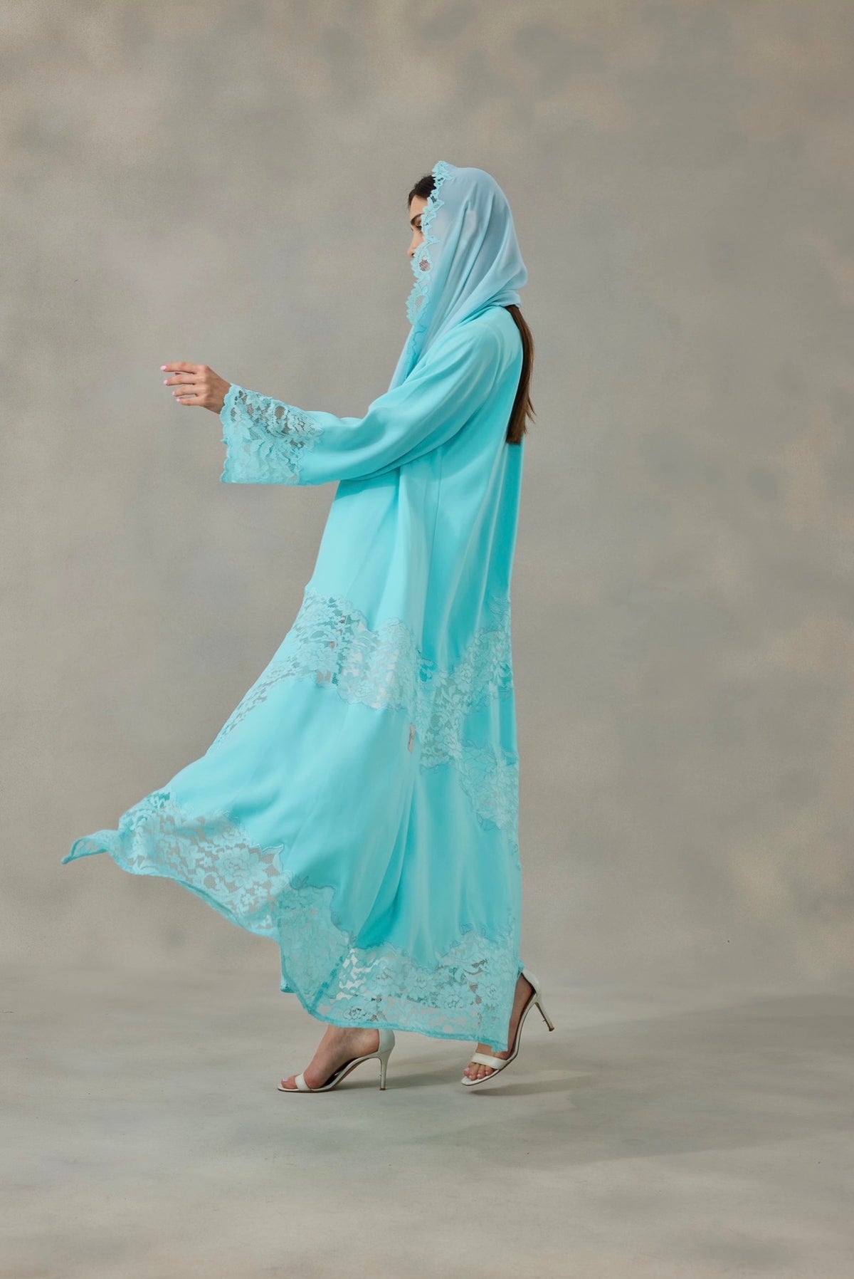 Lacella Abaya