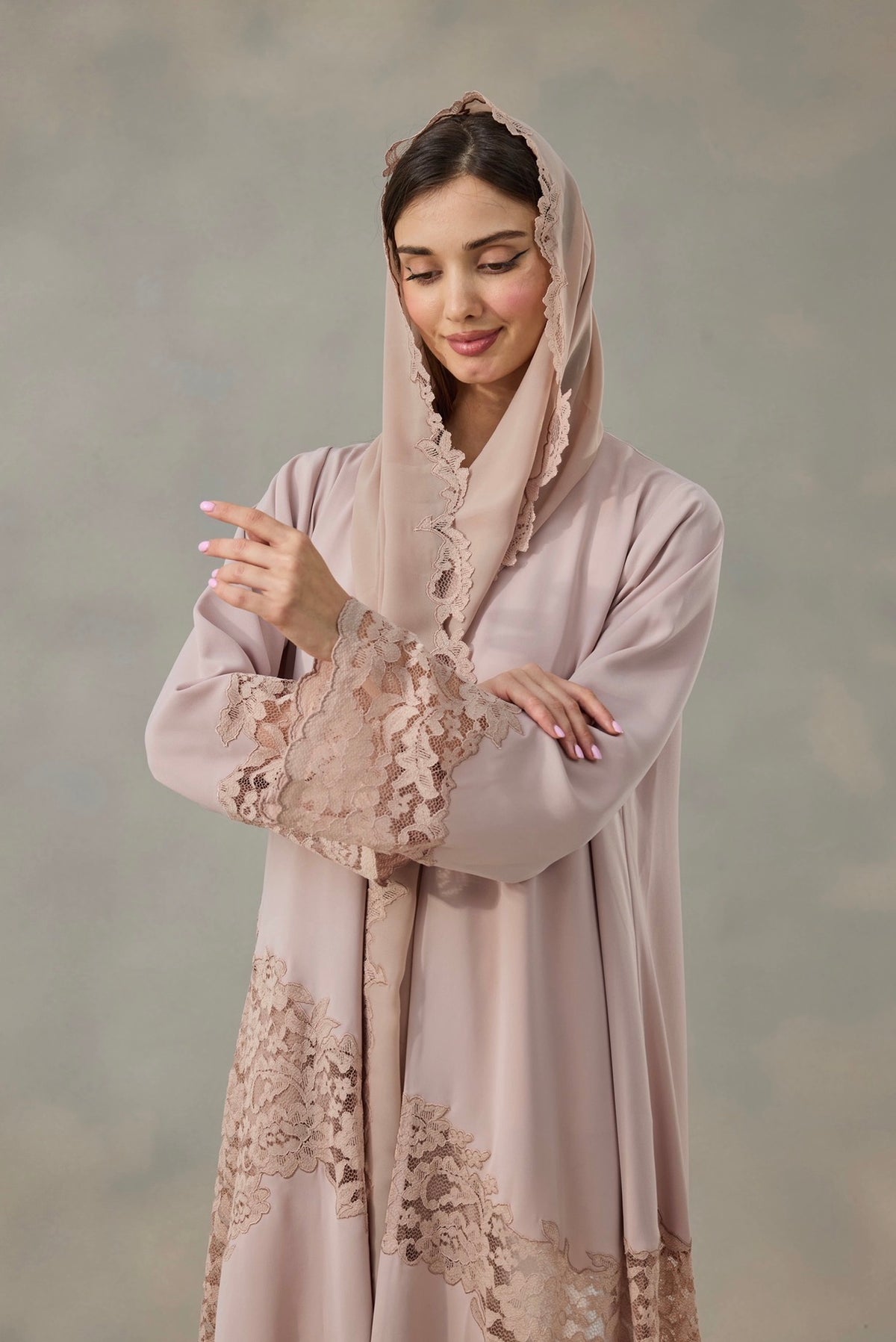 Lacella Abaya