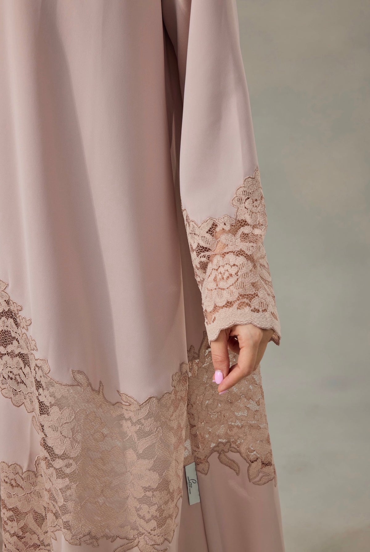 Lacella Abaya