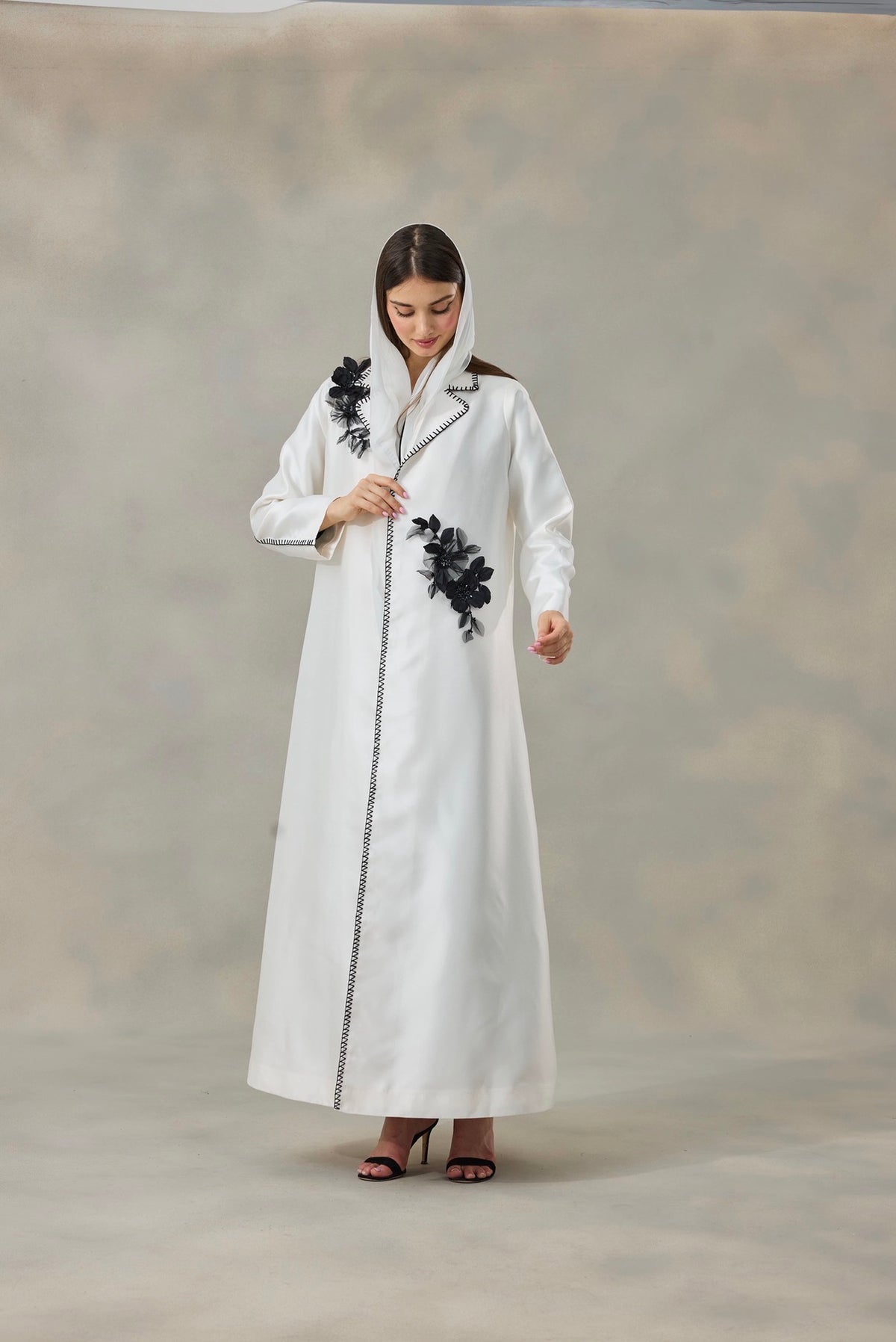 Fleur Noir Abaya