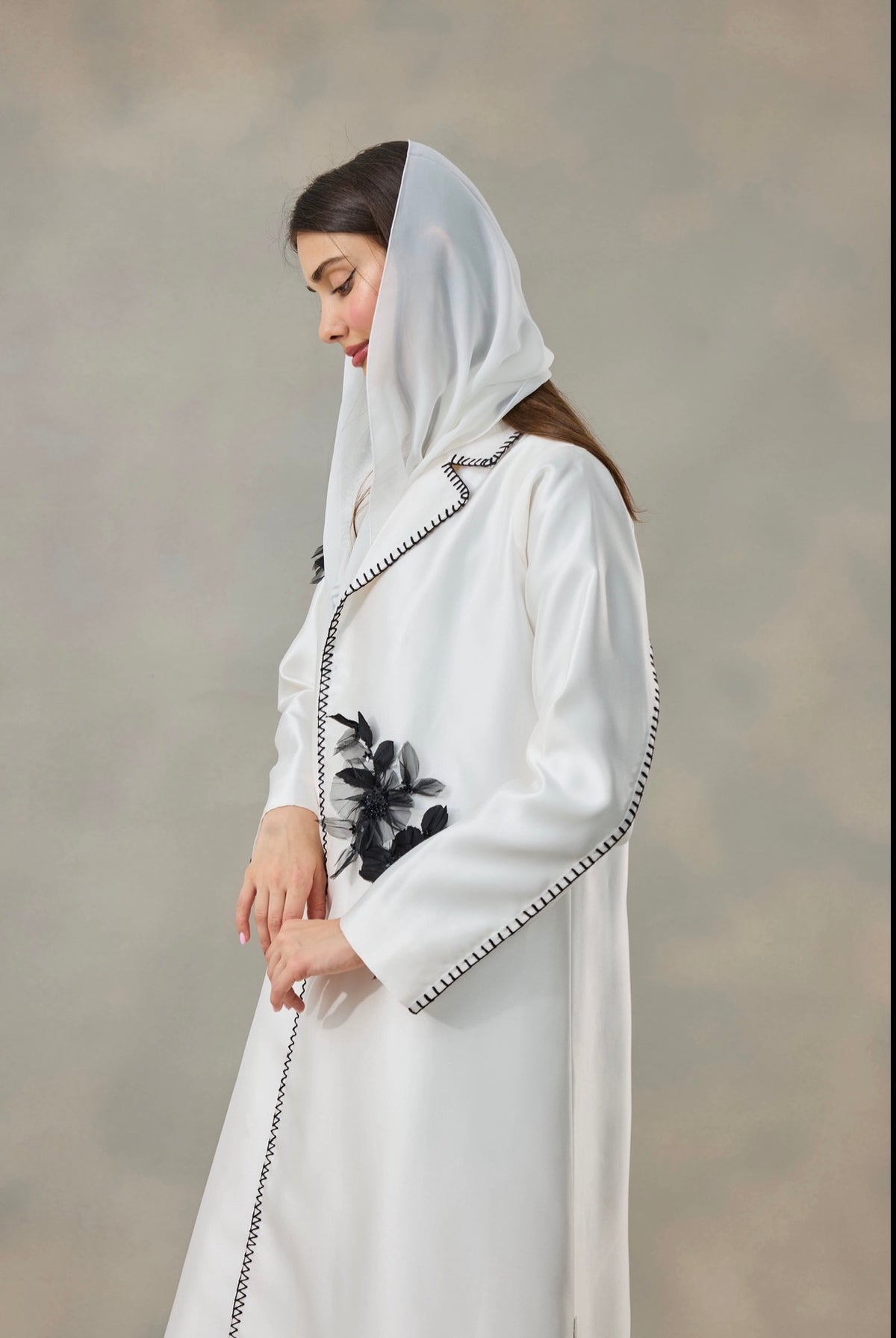 Fleur Noir Abaya