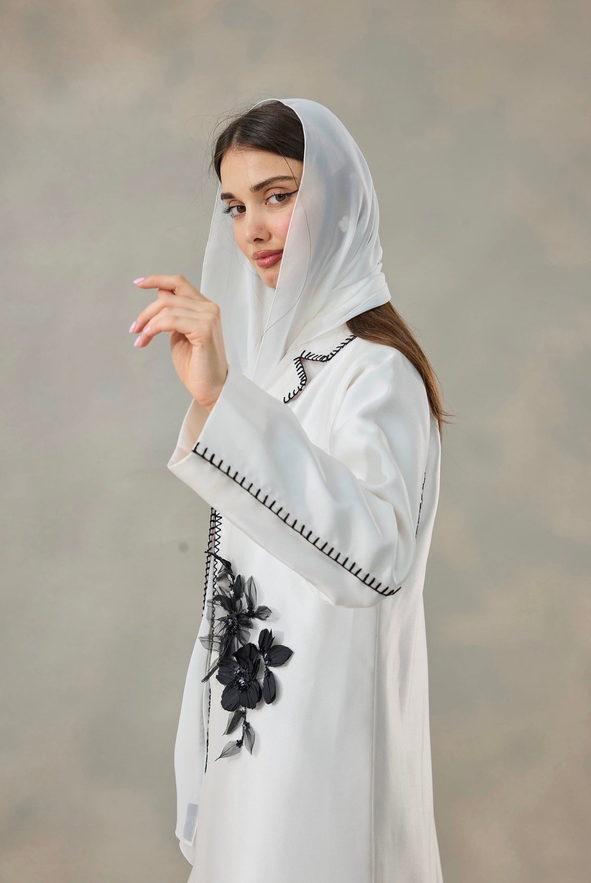 Fleur Noir Abaya