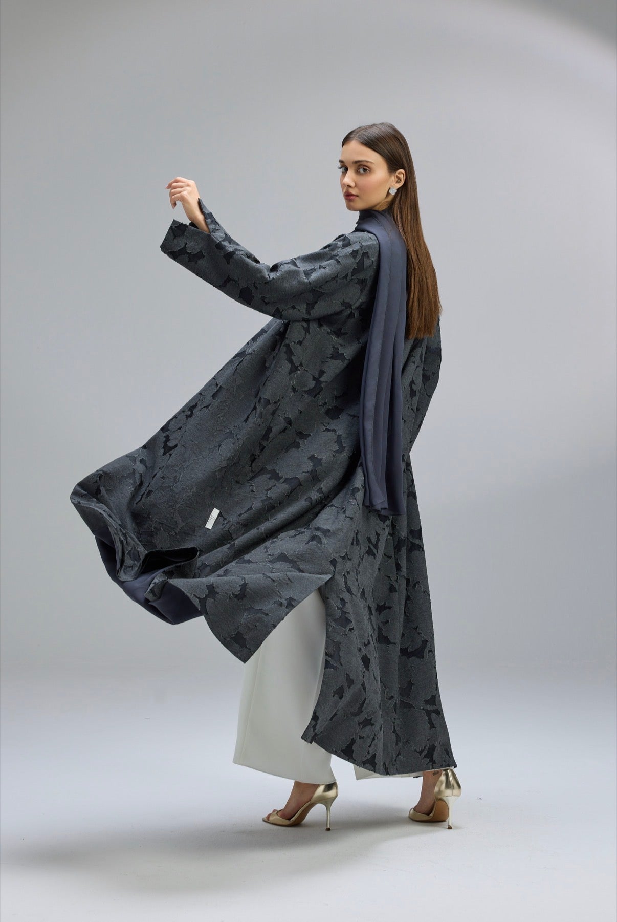 Jacquard flower Abaya