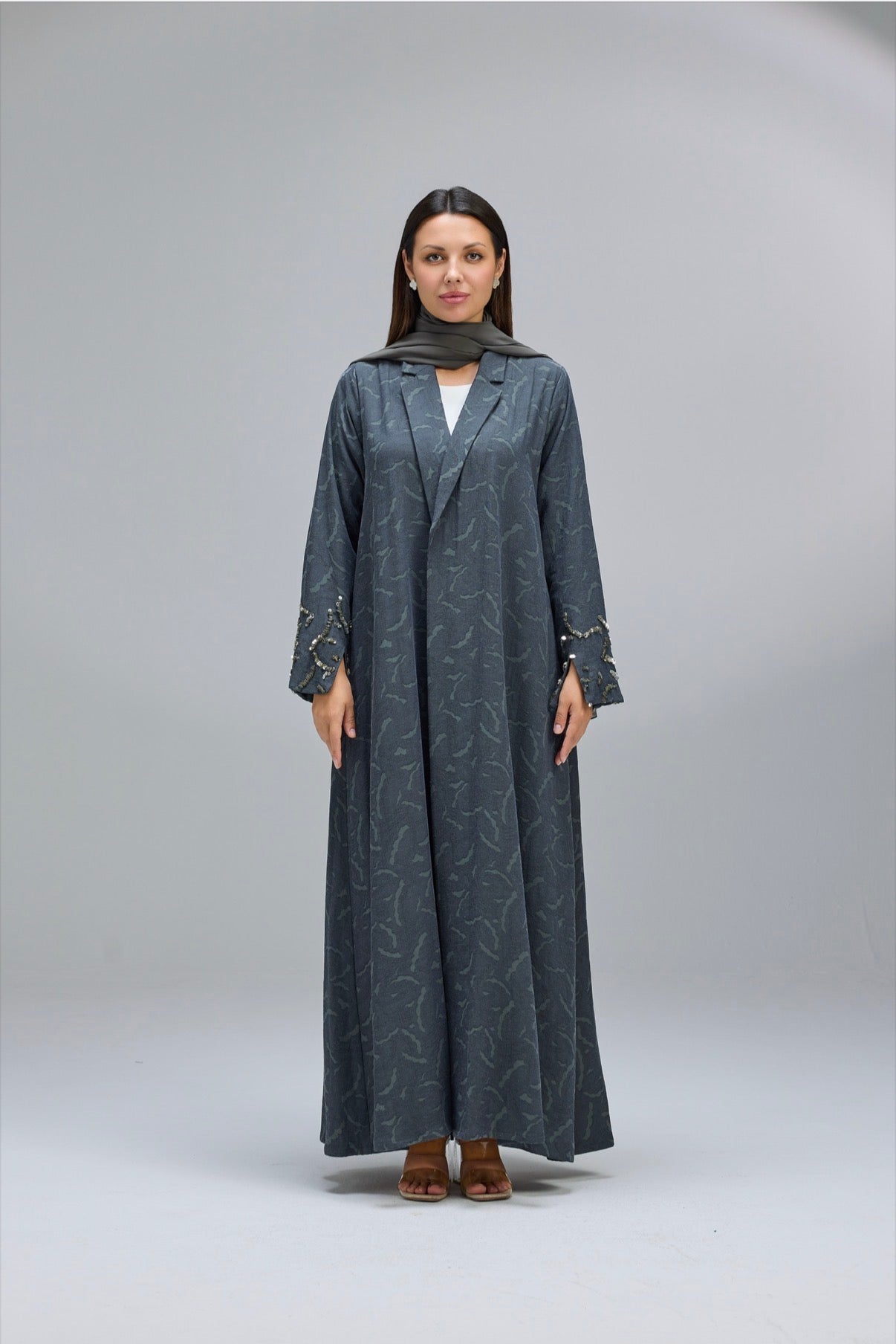 Daffodil yellow & Midnight Grace