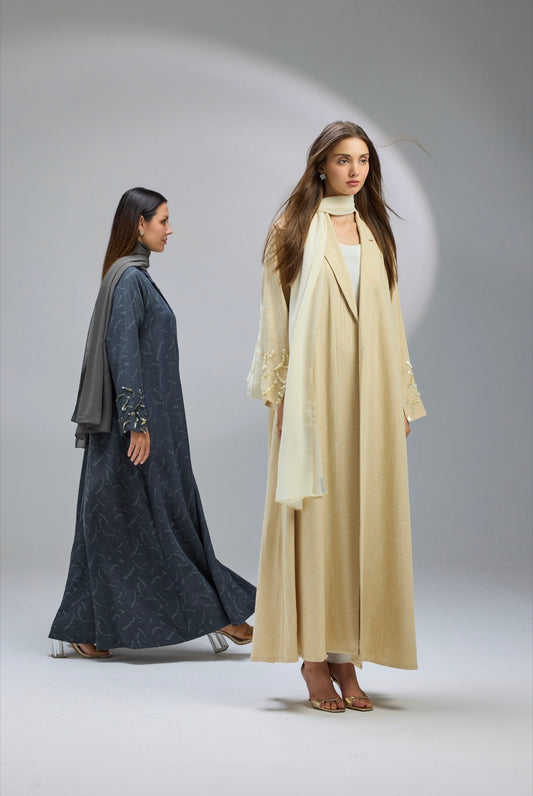 Daffodil yellow & Midnight Grace