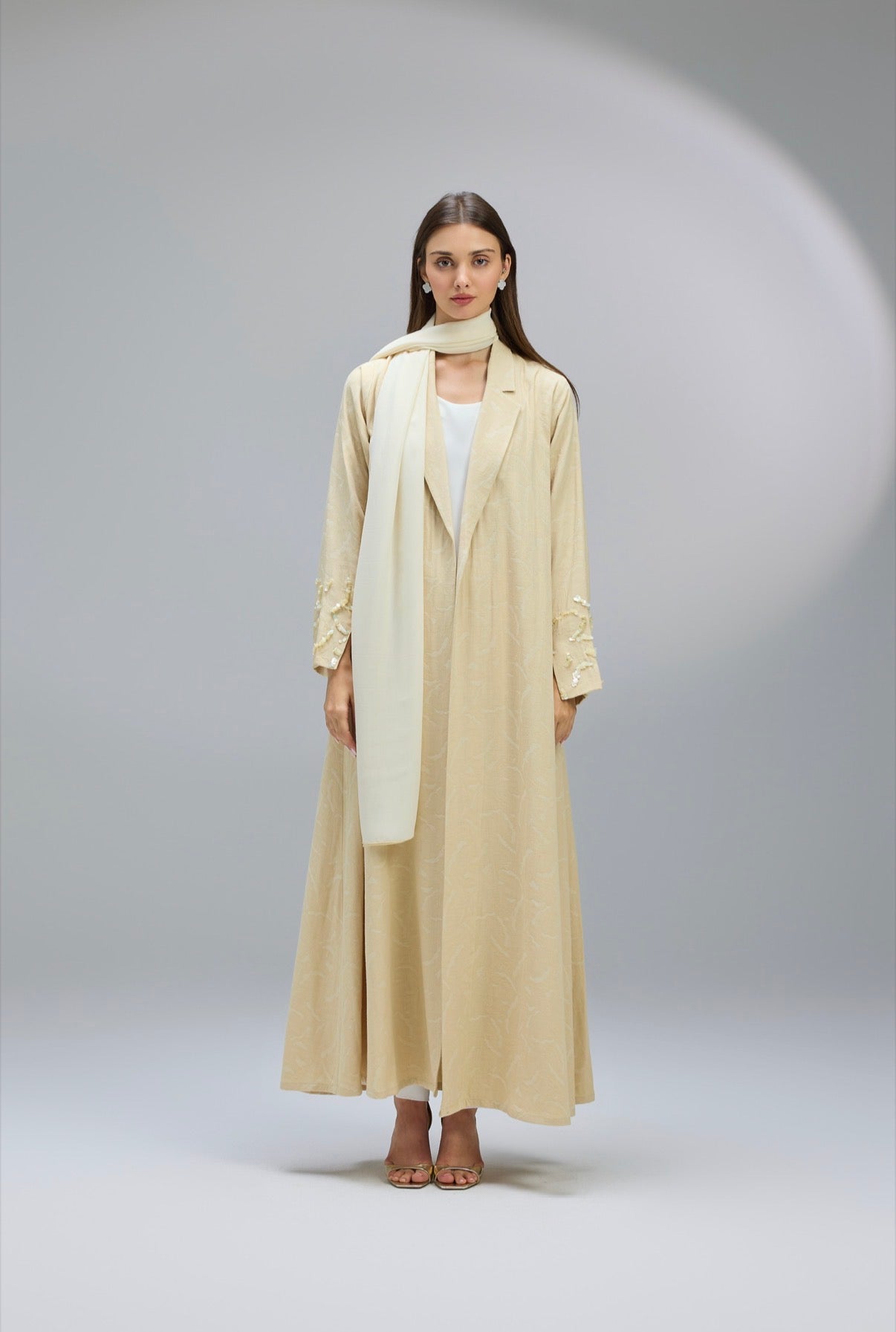 Daffodil yellow & Midnight Grace