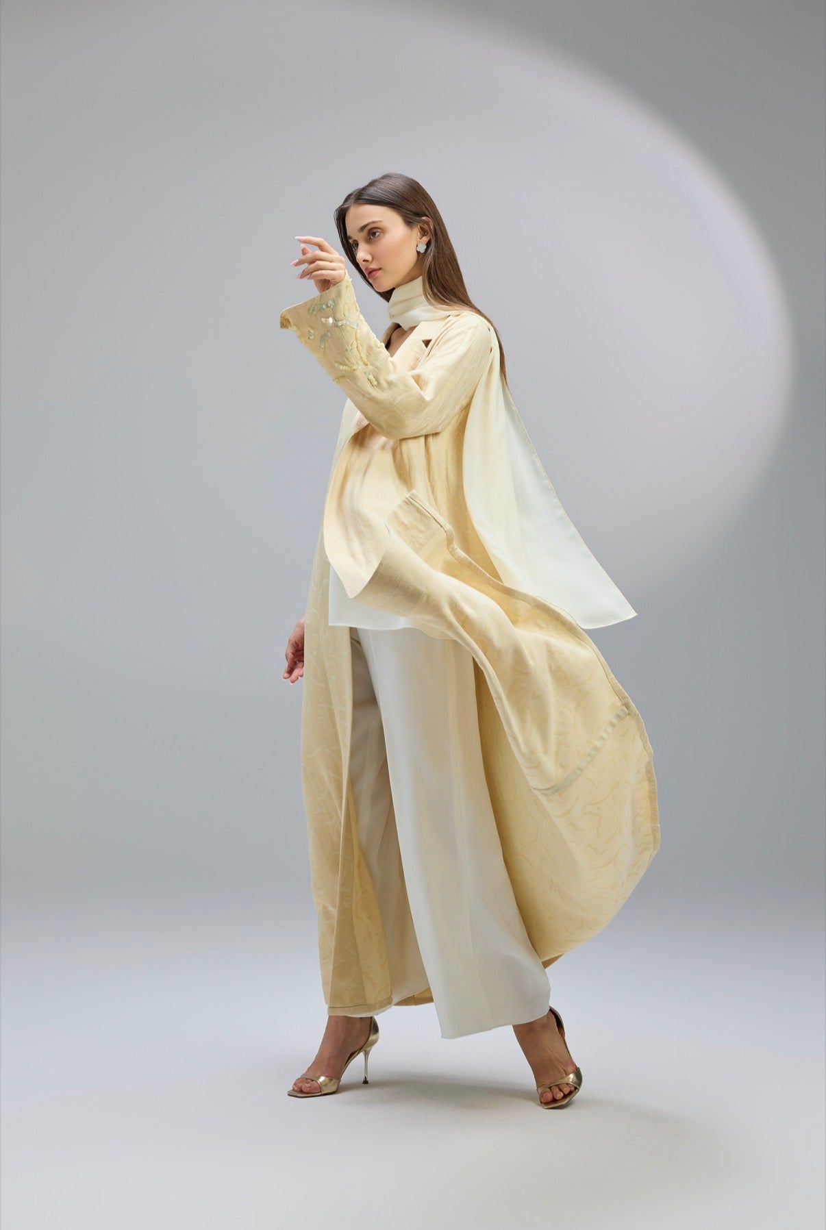 Daffodil yellow & Midnight Grace