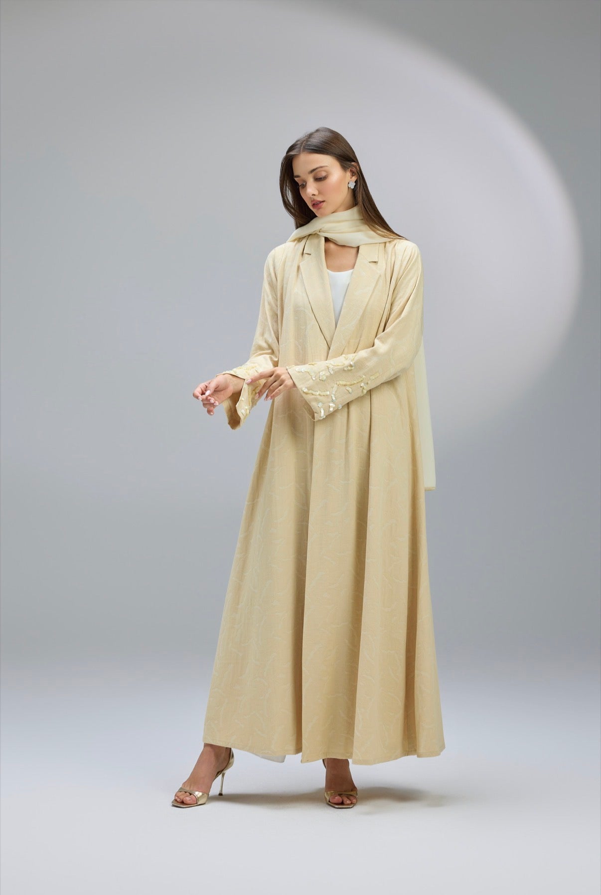 Daffodil yellow & Midnight Grace