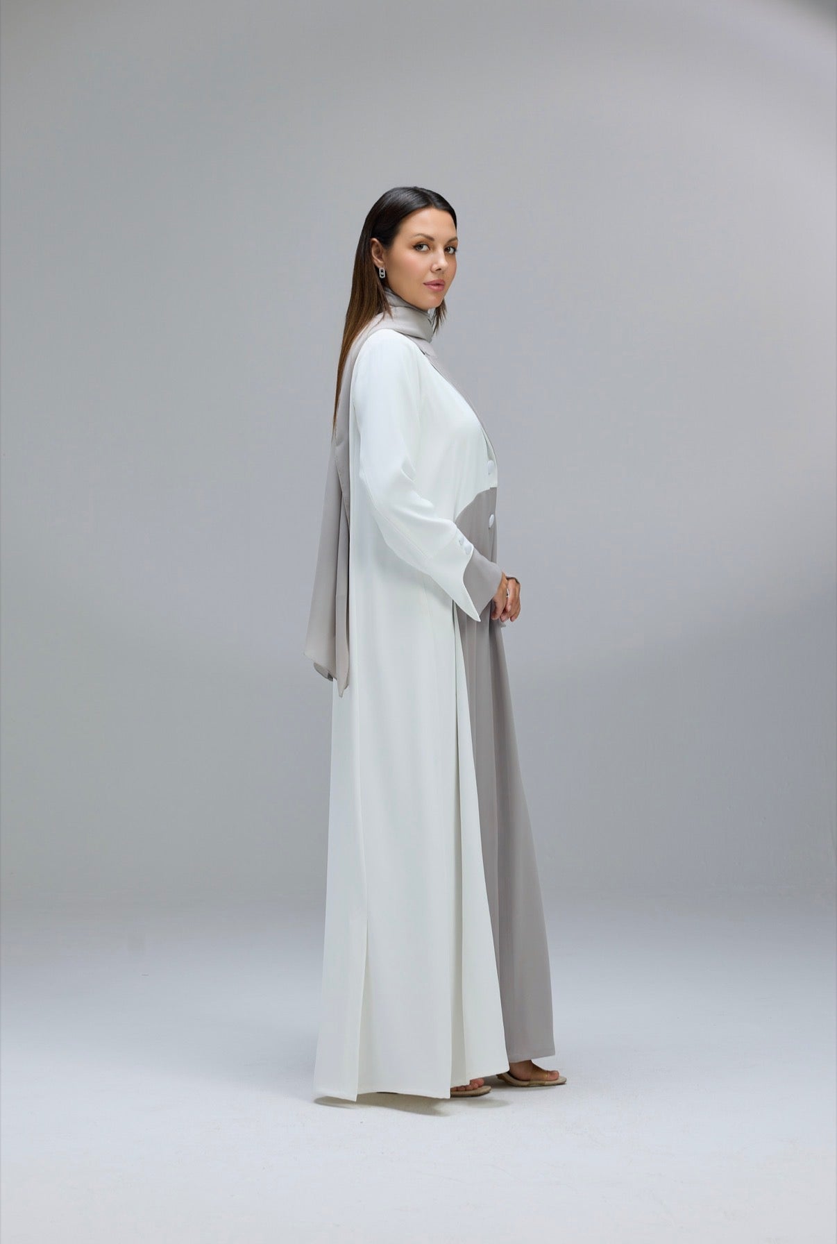 Ivory Edge Abaya