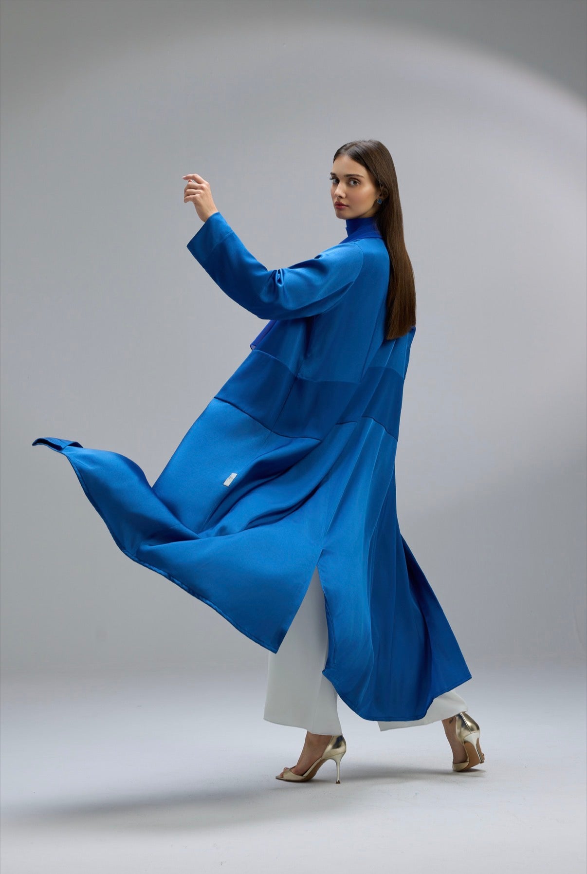 Ocean Whisper Abaya